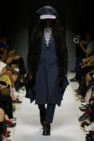 Look 32
